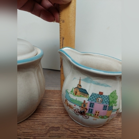 Vintage* Country Home Creamer and Sugar Bowl Set - Picture 11 of 11